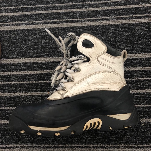 Columbia Winter Boots - Picture 4 of 4